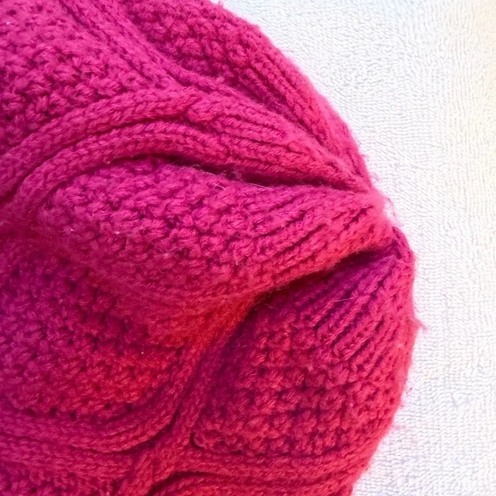 UGG Australia magenta hot pink  Knit Beanie hat one size